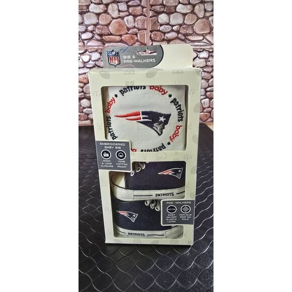 New England Patriots - 2-Piece Baby Gift Set - Picture 1 of 5
